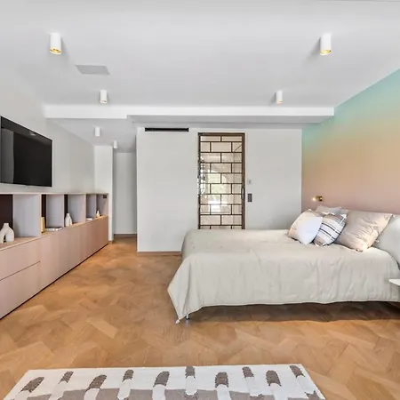 Вилла 8 Piscine Sauna Jacuzzi, A 3mn Des Plages De Pampelonne *