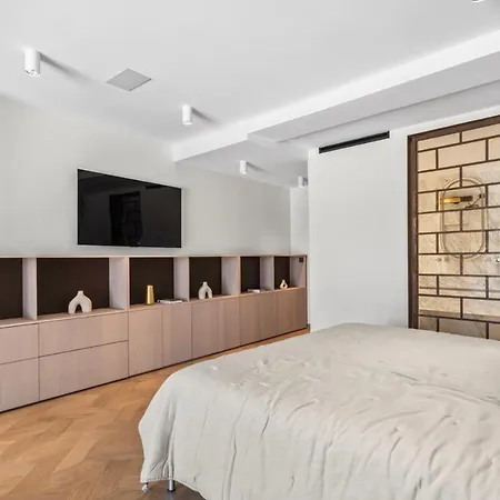Вилла 8 Piscine Sauna Jacuzzi, A 3mn Des Plages De Pampelonne