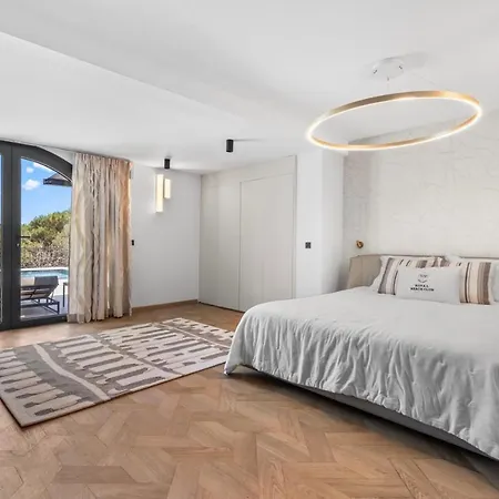 Вилла 8 Piscine Sauna Jacuzzi, A 3mn Des Plages De Pampelonne *